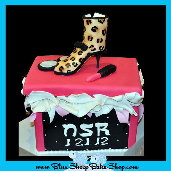 Shoe box cake - leopard boot