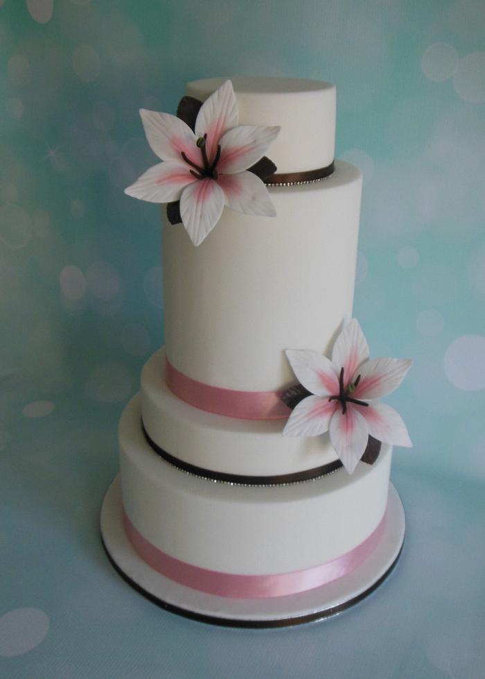 Beautiful Elegant Wedding Cake 