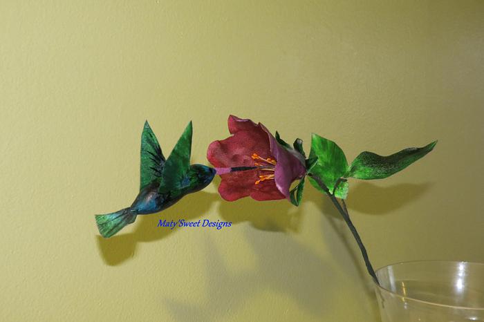 Wafer paper hummingbird