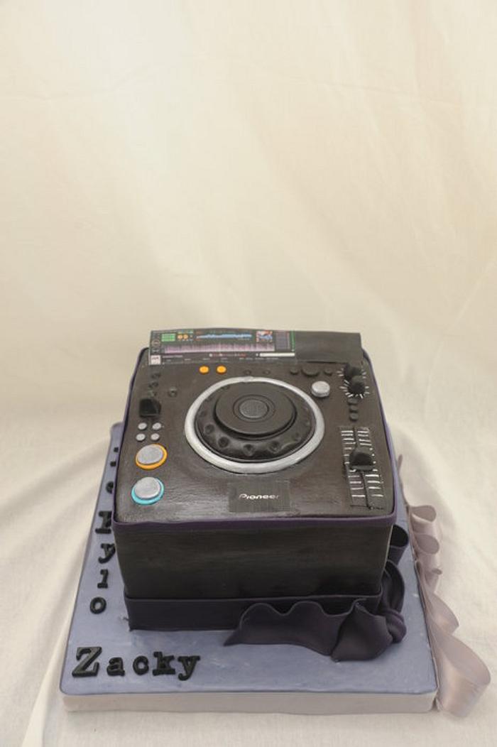 DJ Player Cake