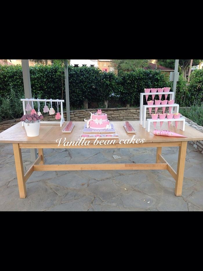 Owl candy table