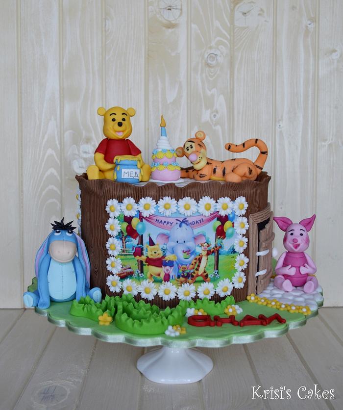 Cake pooh and friends