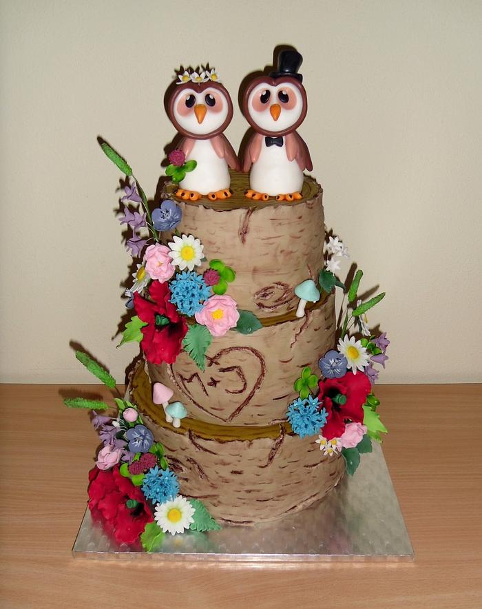 Wedding cake with owls