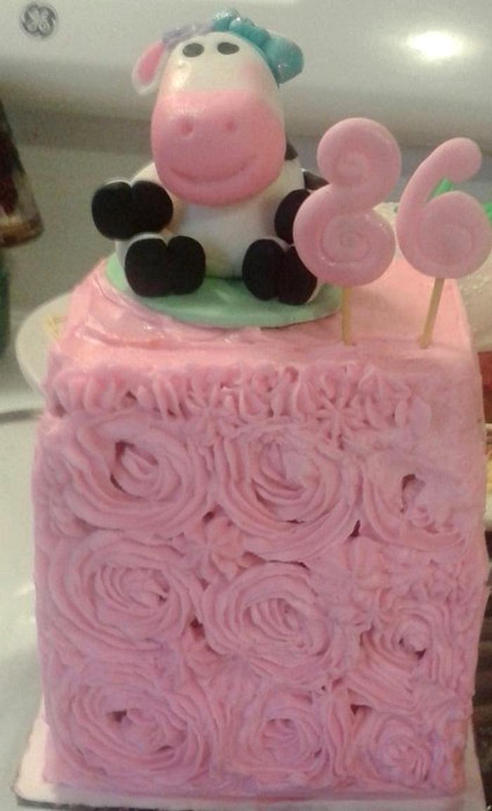 Fondant Cow Happy Birthday Mini Cake