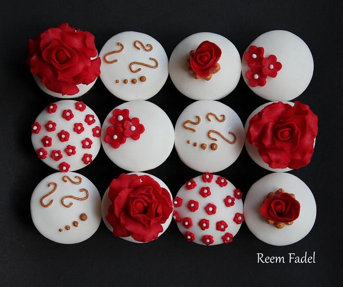 Red Flowers Cupcakes