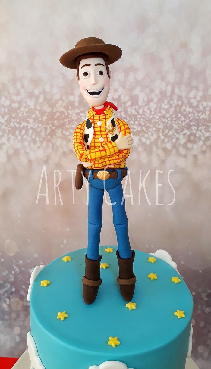 Woody suger figure