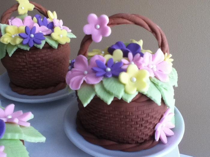 My spring basket cupcakes!