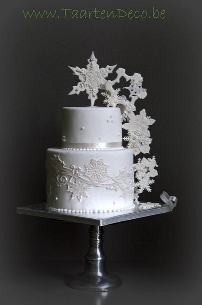 Cake with snowflakes