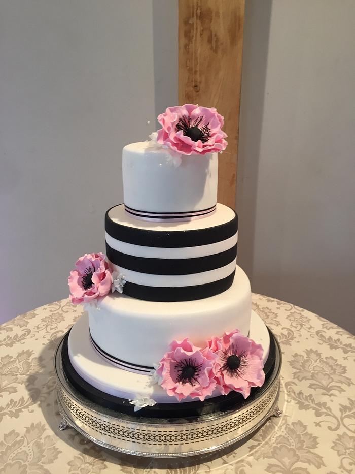 Black white striped wedding cake 