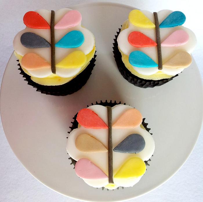 Orla Kiely-inspired cupcakes