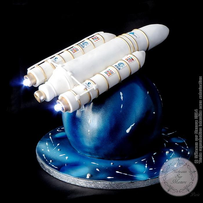 Space Rocket Cake with fluorescent effect