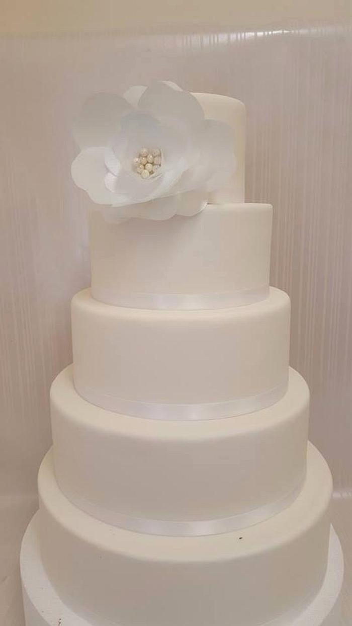 Wedding Cake w/Wafer Paper Fantasy Flower