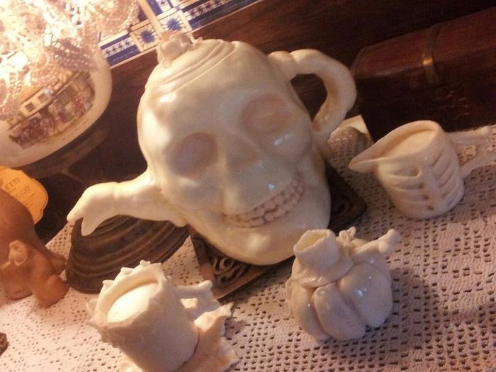 "Bone" china Tea set