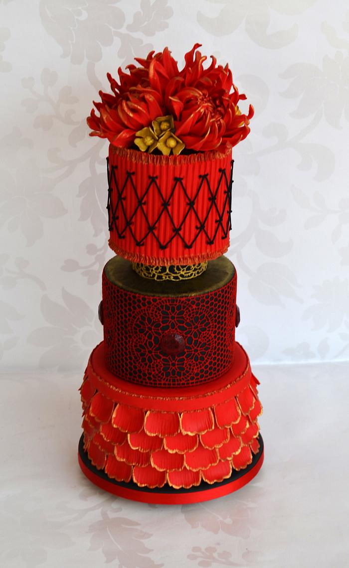 Miniature Wedding Cake with Dahlias