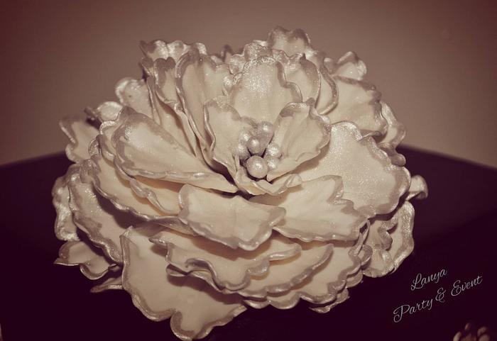 Peony cake topper.