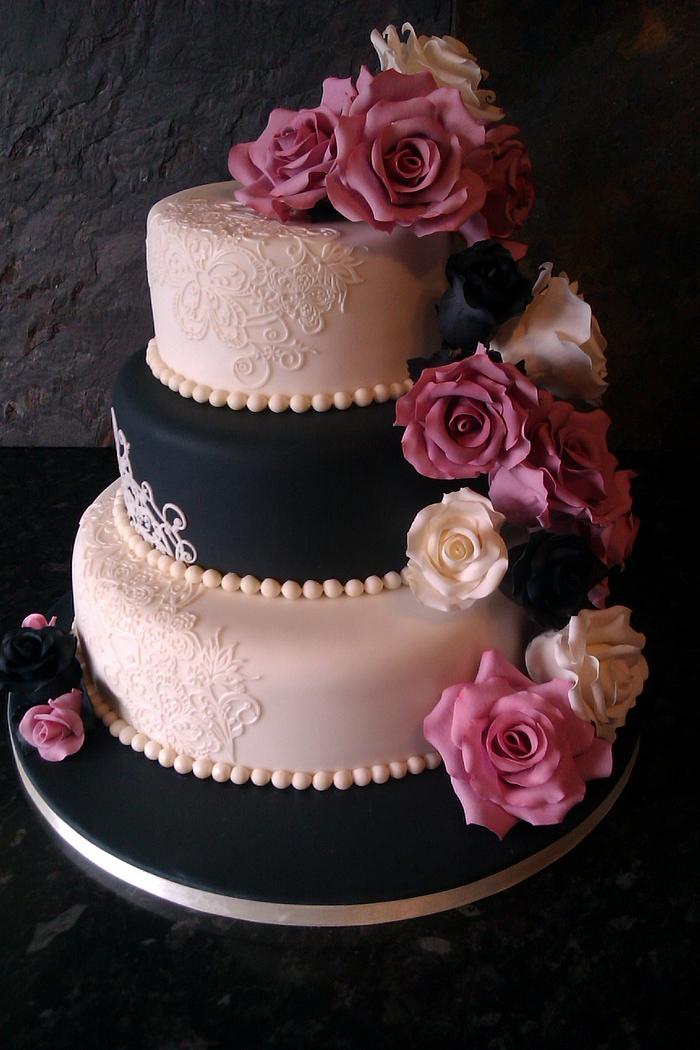 roses wedding cake 