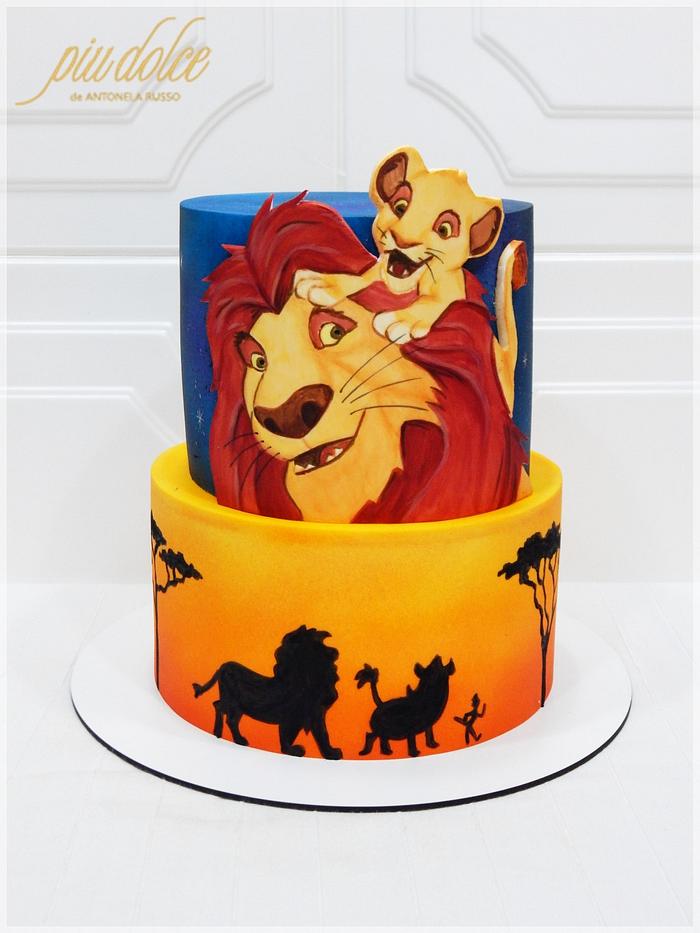 Painting Lion King cake