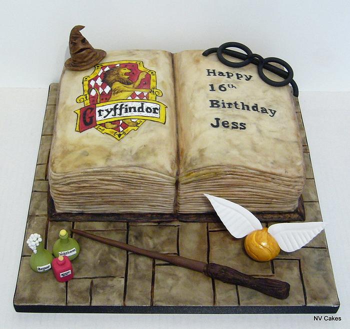 A Magical Harry Potter Cake