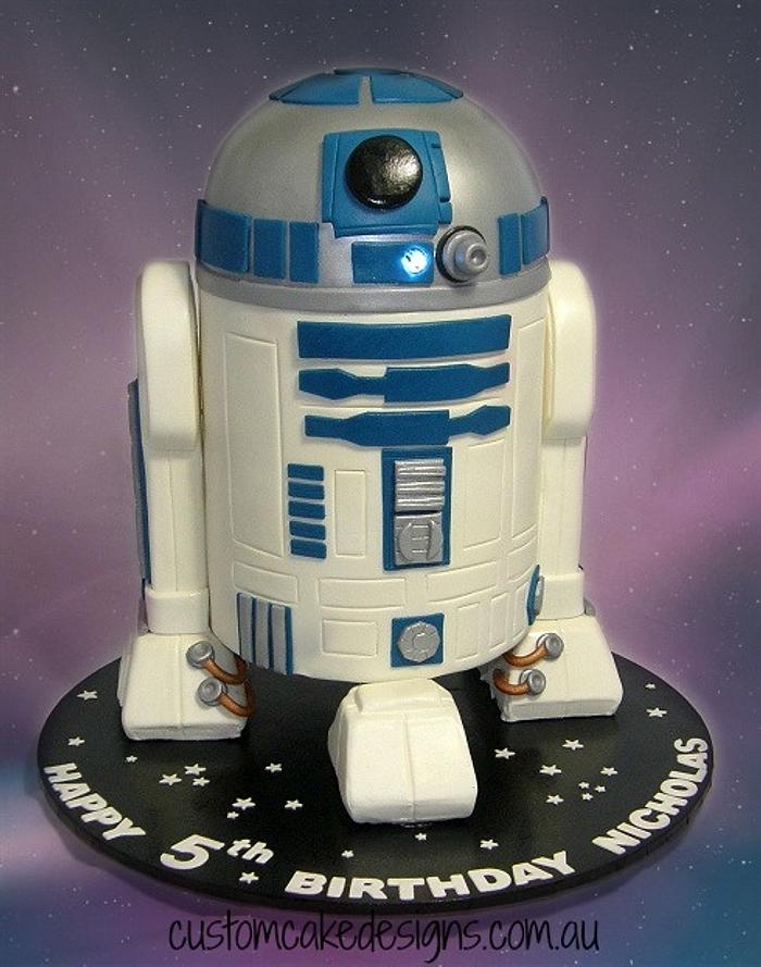 R2D2 Star Wars Cake