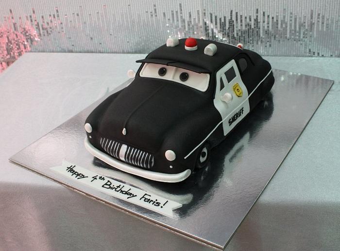 Sheriff car cake