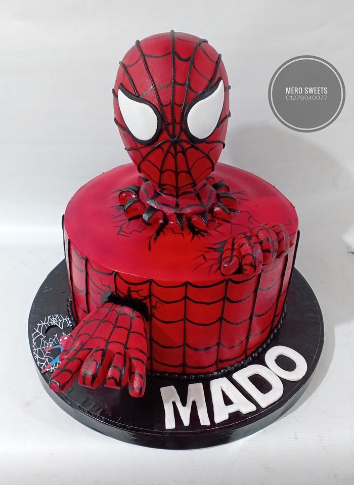 Spiderman cake