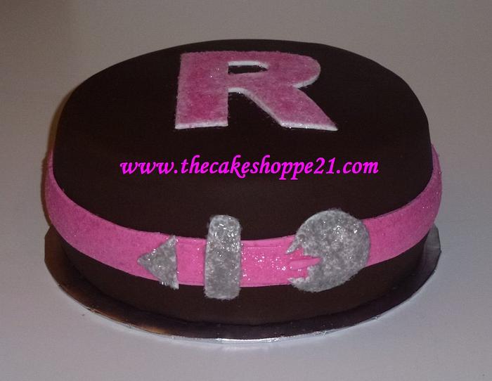 glitter belt cake