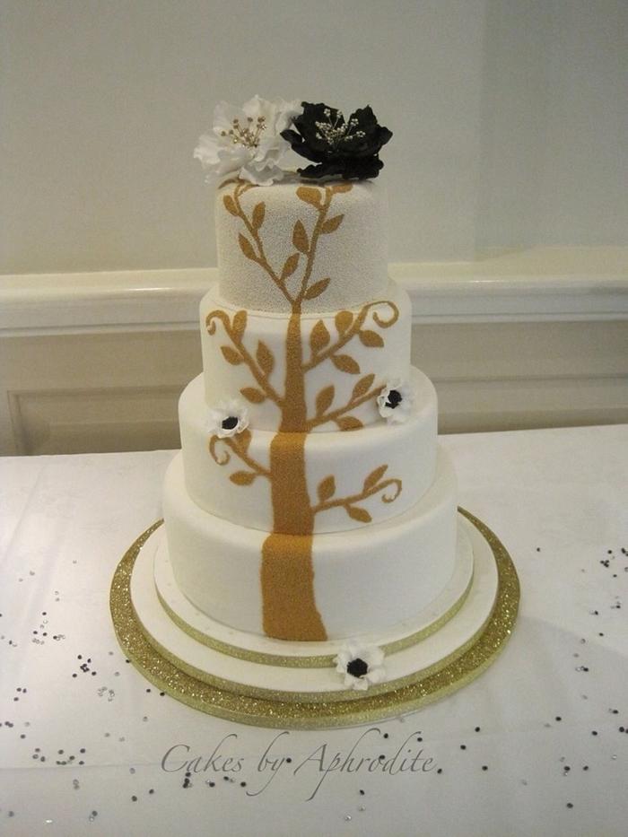 Family tree wedding cake