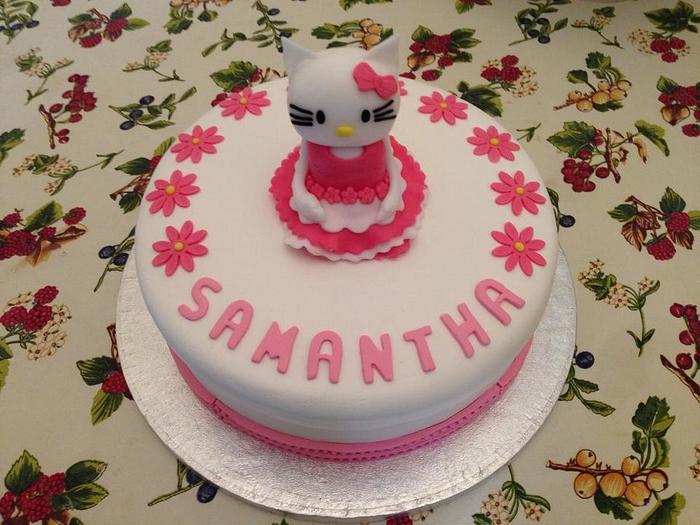 Hello Kitty Cake