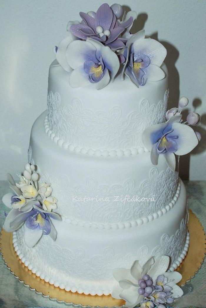 wedding violet cake