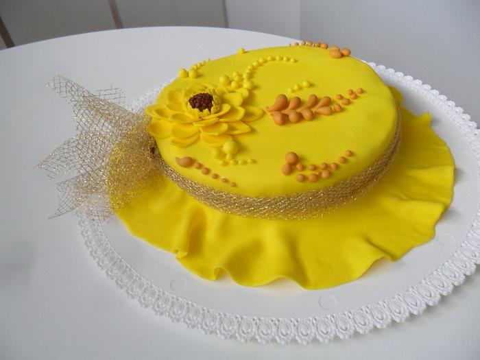 Yellow summer bonnet