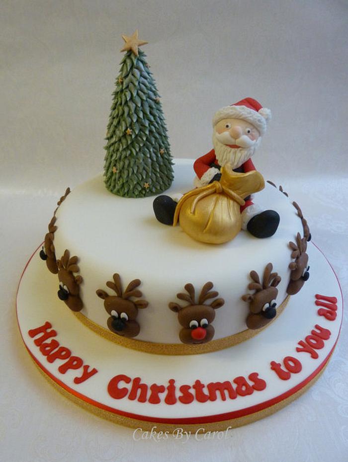 Santa and his reindeer Christmas cake