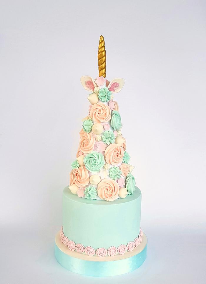 Unicorn meringue tower cake 