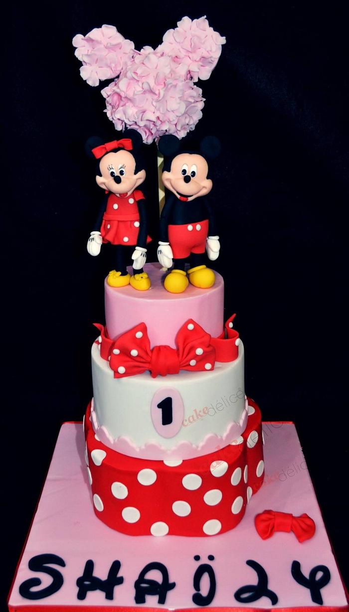 Mickey and minnie cake 