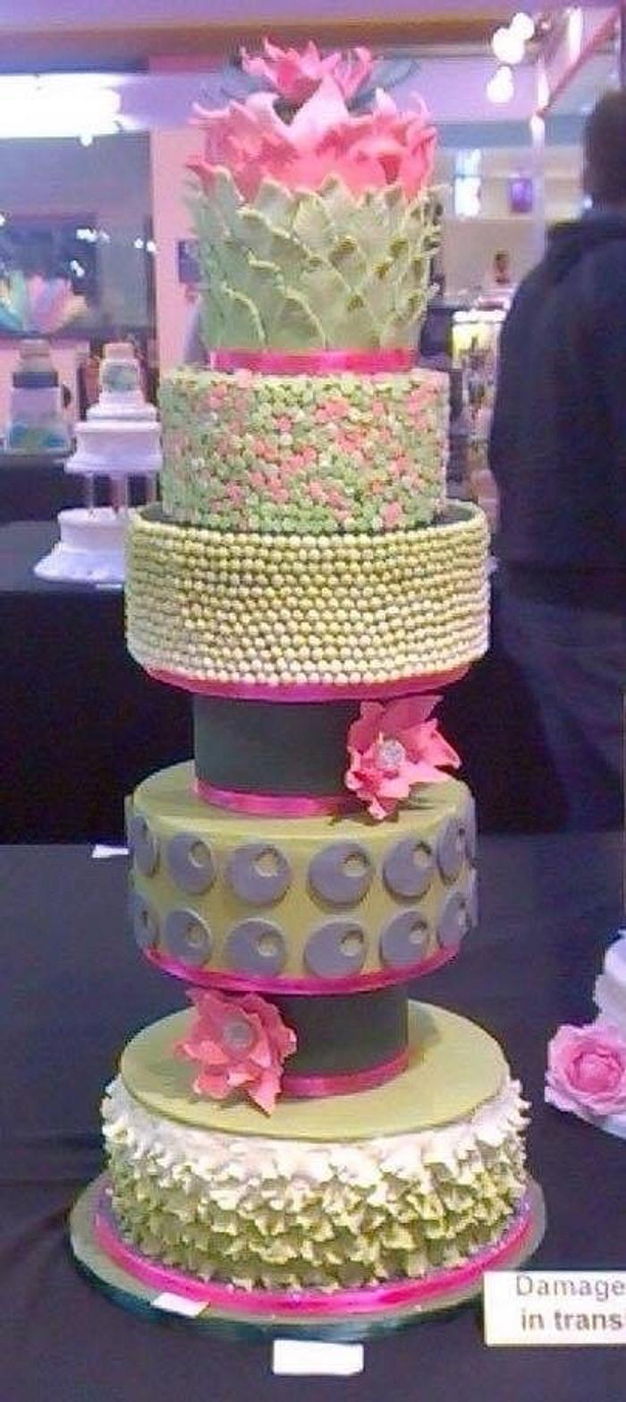 Green and pink wedding cake