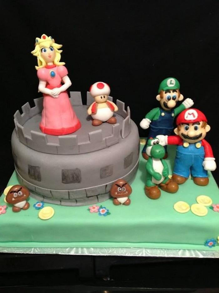 Super Mario and Princess Peach cake