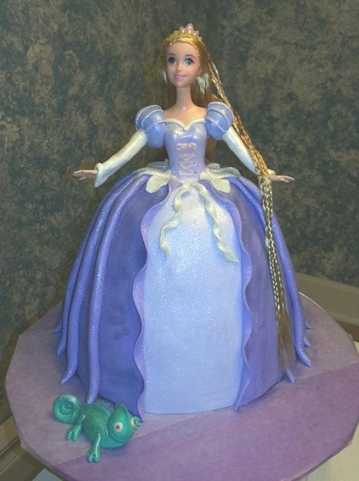 Tangled & Pascal doll cake 