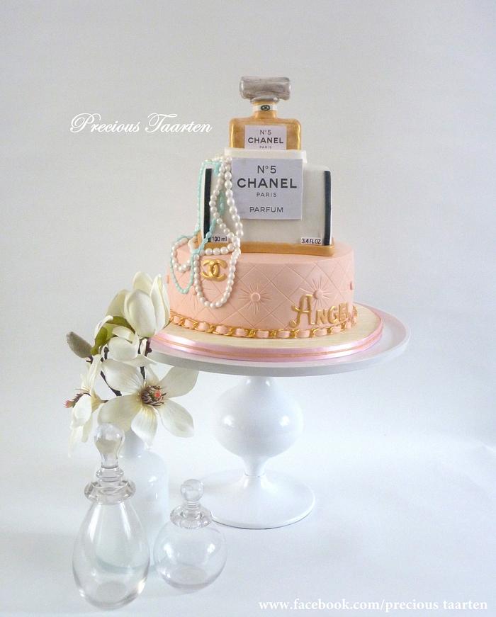 CHANEL 5  Chanel cake, Paris themed cakes, Cake decorating designs