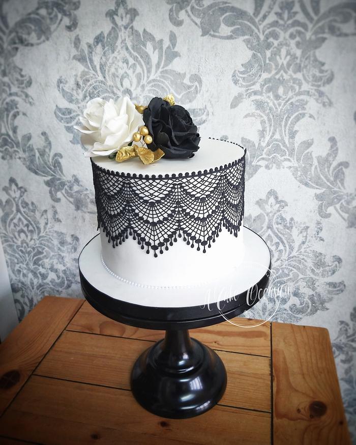 Black and white rose cake