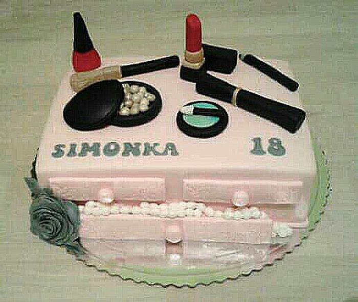 Make Up Cake