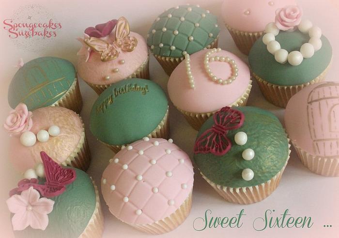 Sweet 16 Vintage Cupcakes 