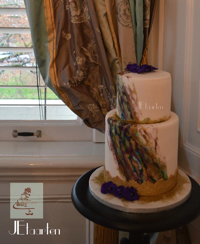 painted weddingcake marblelook with goldleaf