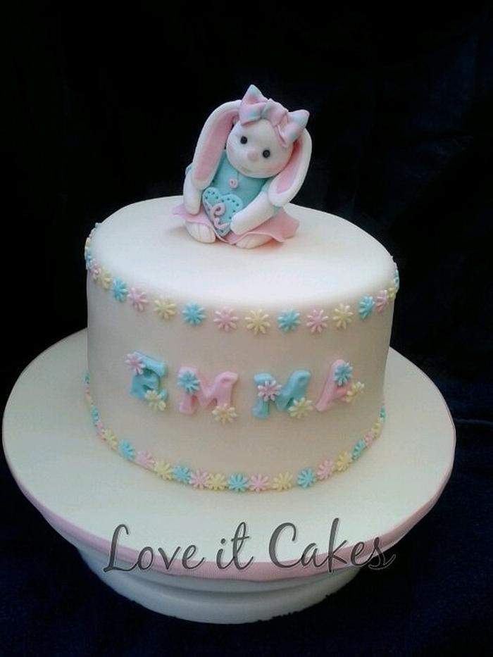 Pretty Emma bunny cake
