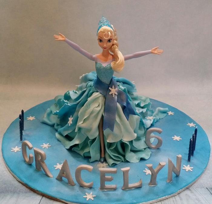 Elsa 3D Doll Cake