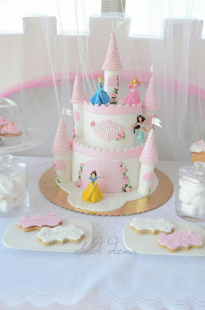 princes castle cake