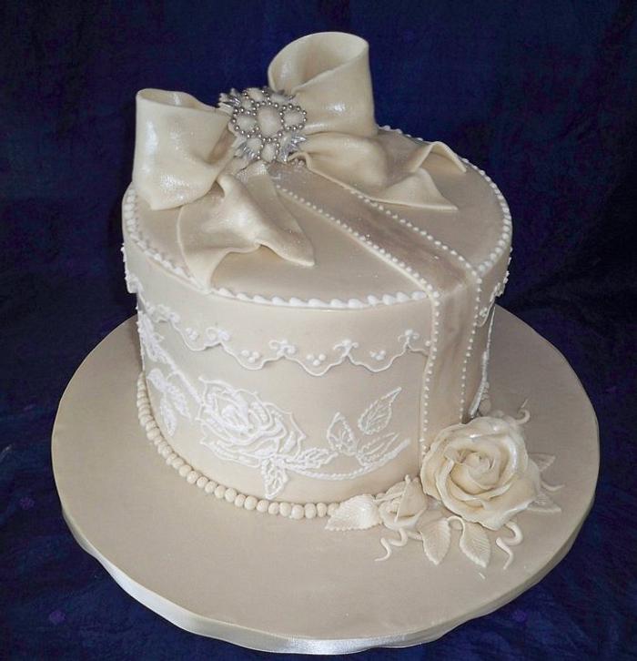 vintage box wedding cake