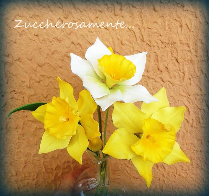Gumpaste Daffodil