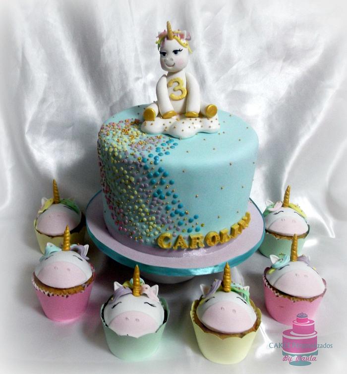 Unicorn cake and matching cupcakes