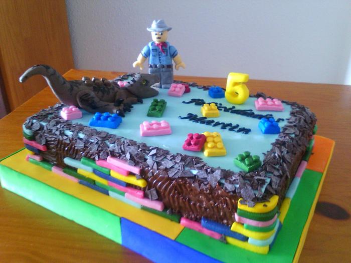 LEGO  JURASSIC PARK CAKE