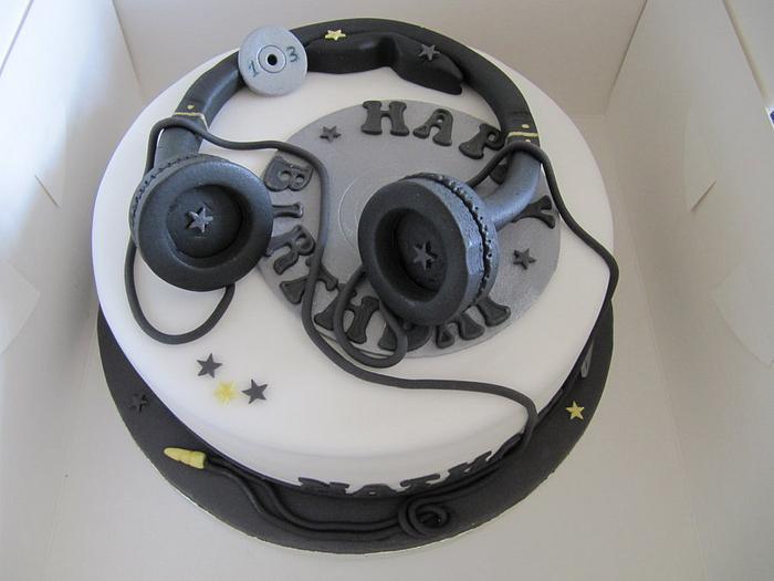 A budding DJ's cake