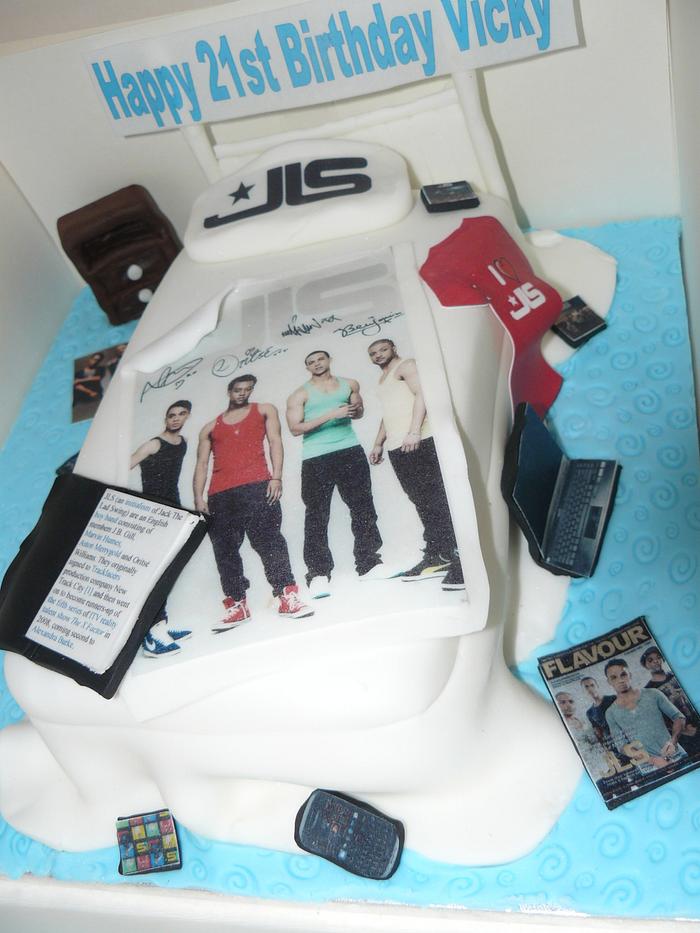 JLS Fan Bedroom cake 